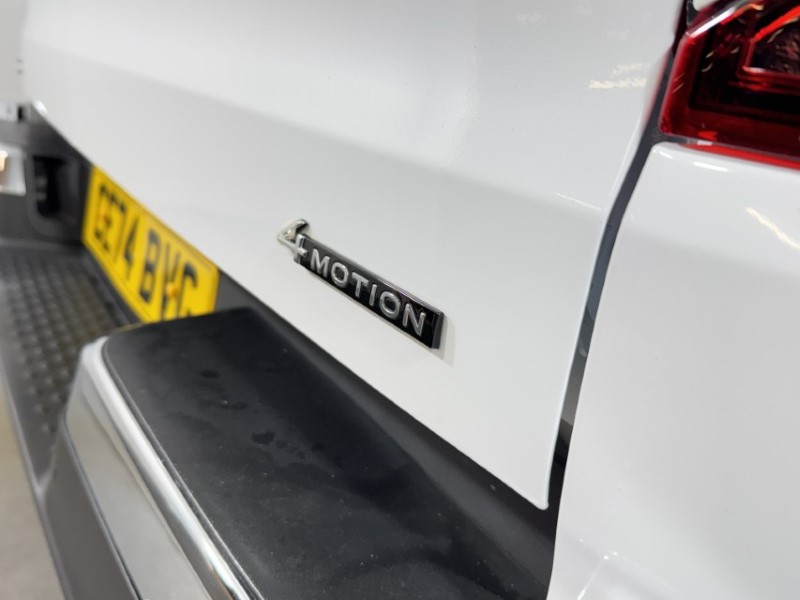 2024 (74) VOLKSWAGEN COMMERCIAL AMAROK D/Cab Pick Up Aventura 3.0 V6 TDI 240 4M Auto 5016437