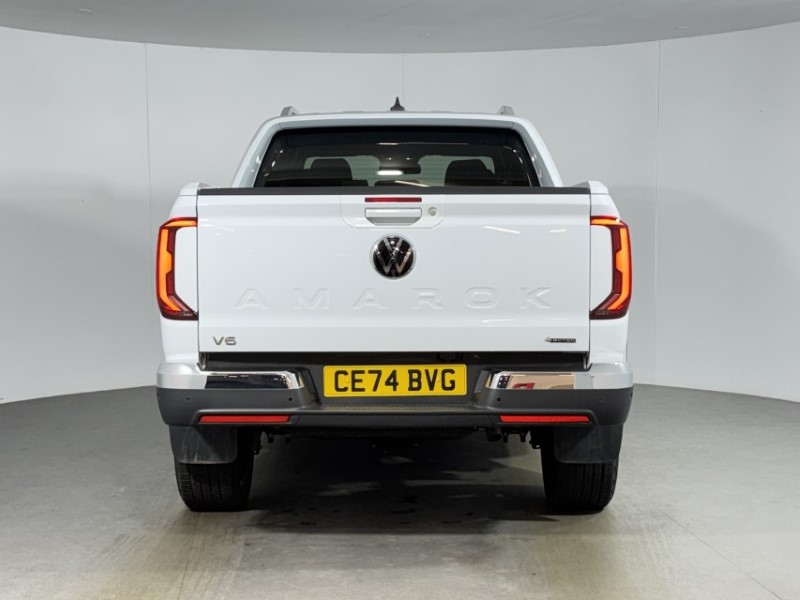 2024 (74) VOLKSWAGEN COMMERCIAL AMAROK D/Cab Pick Up Aventura 3.0 V6 TDI 240 4M Auto 5016451