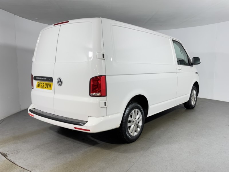 2023 (23) VOLKSWAGEN COMMERCIAL TRANSPORTER 2.0 TDI 150 Highline Van 5040999