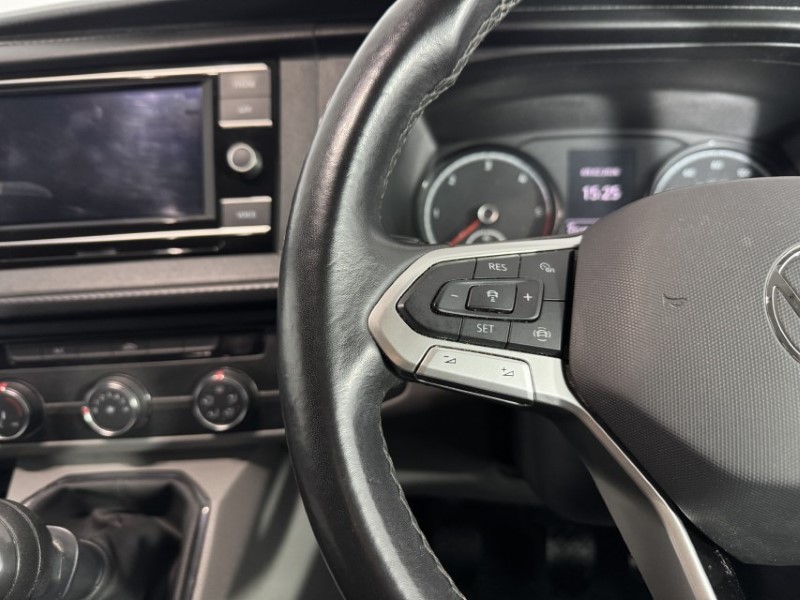 2023 (23) VOLKSWAGEN COMMERCIAL TRANSPORTER 2.0 TDI 150 Highline Van 5040974