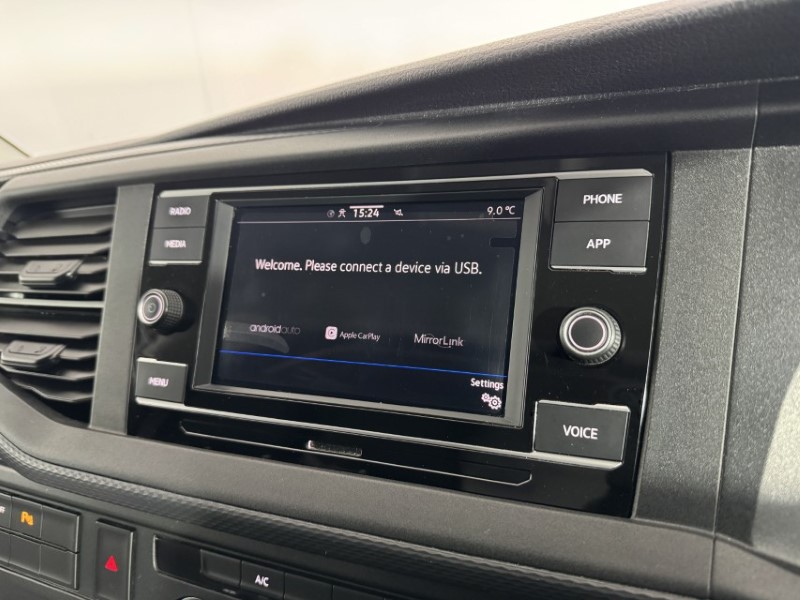 2023 (23) VOLKSWAGEN COMMERCIAL TRANSPORTER 2.0 TDI 150 Highline Van 5040968