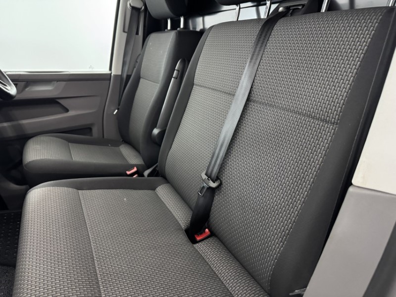 2023 (23) VOLKSWAGEN COMMERCIAL TRANSPORTER 2.0 TDI 150 Highline Van 5040986