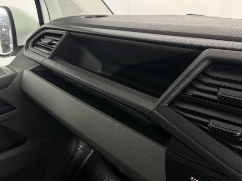 2023 (23) VOLKSWAGEN COMMERCIAL TRANSPORTER 2.0 TDI 150 Highline Van 5040972