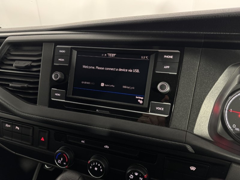 2023 (23) VOLKSWAGEN COMMERCIAL TRANSPORTER 2.0 TDI 150 Highline Van DSG 5035175