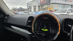 2018 (18) MINI COUNTRYMAN 2.0 Cooper D 5dr Auto 5034828