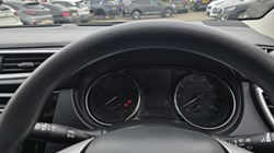 2016 (16) NISSAN QASHQAI 1.2 DiG-T Visia 5dr 5102385