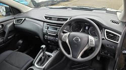 2016 (16) NISSAN QASHQAI 1.2 DiG-T Visia 5dr 5102379
