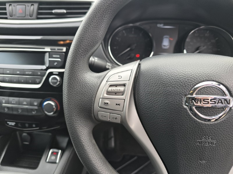 2016 (16) NISSAN QASHQAI 1.2 DiG-T Visia 5dr 5102381