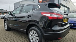 2016 (16) NISSAN QASHQAI 1.2 DiG-T Visia 5dr 5102364