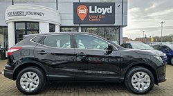 2016 (16) NISSAN QASHQAI 1.2 DiG-T Visia 5dr 5102353