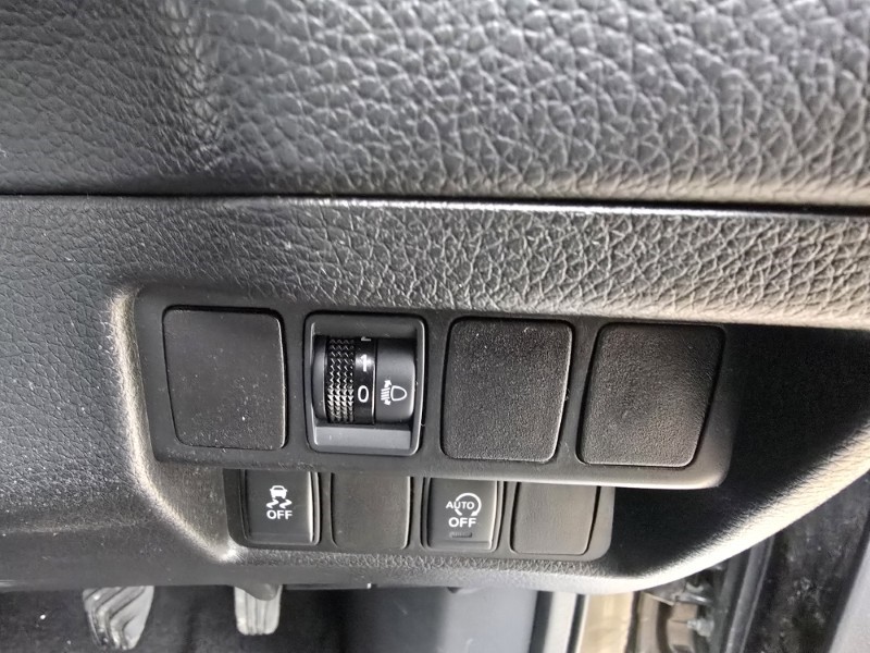 2016 (16) NISSAN QASHQAI 1.2 DiG-T Visia 5dr 5102384