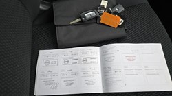 2016 (16) NISSAN QASHQAI 1.2 DiG-T Visia 5dr 5102389