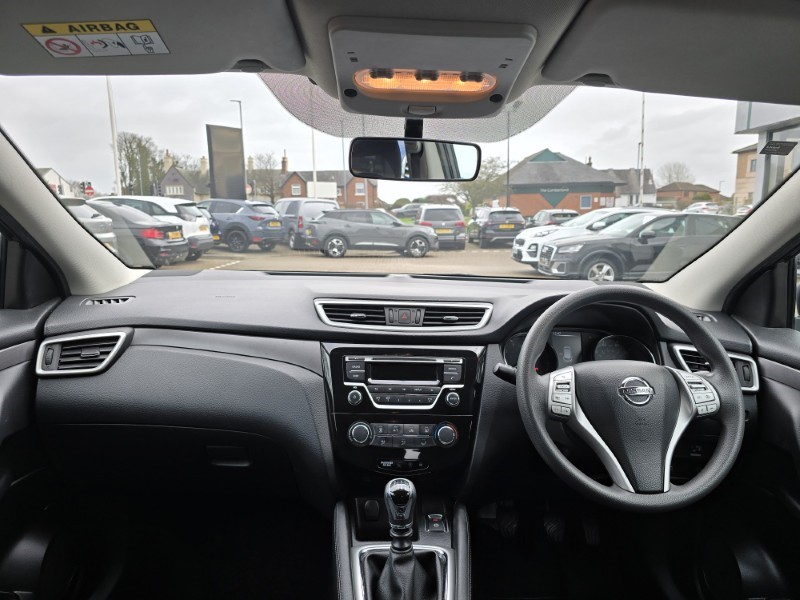 2016 (16) NISSAN QASHQAI 1.2 DiG-T Visia 5dr 5102372
