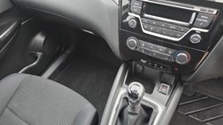 2016 (16) NISSAN QASHQAI 1.2 DiG-T Visia 5dr 5102380