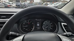 2016 (16) NISSAN QASHQAI 1.2 DiG-T Visia 5dr 5102388