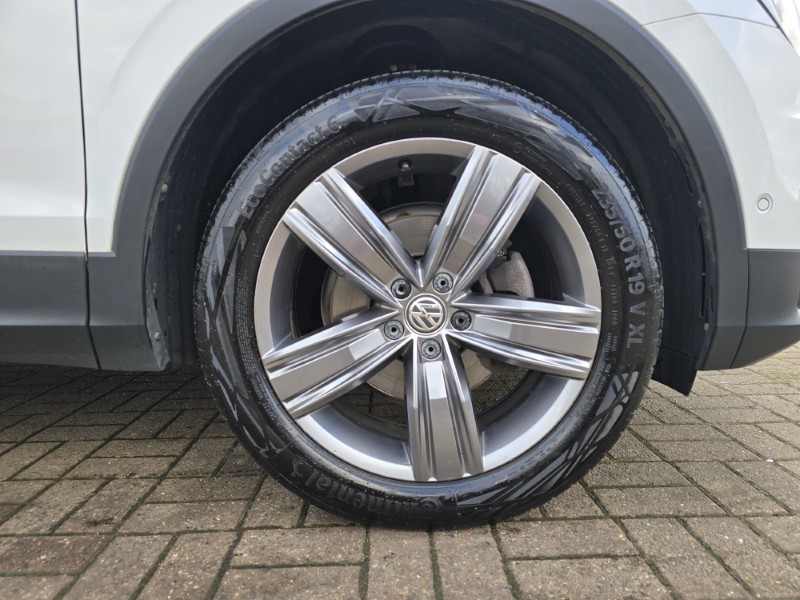 2019 (19) VOLKSWAGEN TIGUAN ALLSPACE 2.0 TDI 4Motion Match 5dr DSG 5058150