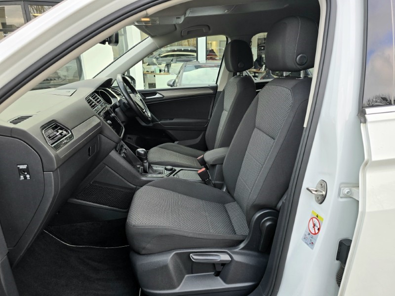 2019 (19) VOLKSWAGEN TIGUAN ALLSPACE 2.0 TDI 4Motion Match 5dr DSG 5058175