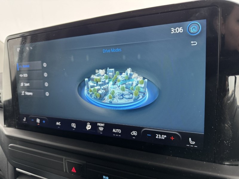 2024 (24) FORD COMMERCIAL TRANSIT CUSTOM 2.0 EcoBlue 136ps H1 Van Limited 5047553