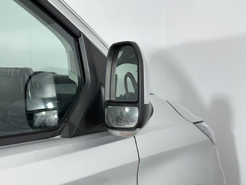 2024 (24) FORD COMMERCIAL TRANSIT CUSTOM 2.0 EcoBlue 136ps H1 Van Limited 5047576