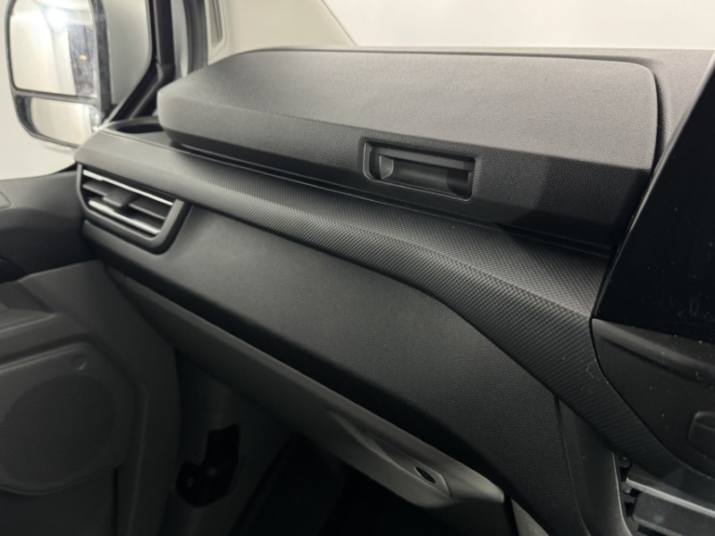 2024 (24) FORD COMMERCIAL TRANSIT CUSTOM 2.0 EcoBlue 136ps H1 Van Limited 5047561