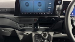 2024 (24) FORD COMMERCIAL TRANSIT CUSTOM 2.0 EcoBlue 136ps H1 Van Limited 5047558