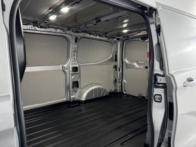 2024 (24) FORD COMMERCIAL TRANSIT CUSTOM 2.0 EcoBlue 136ps H1 Van Limited 5047567