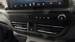2024 (24) FORD COMMERCIAL TRANSIT CUSTOM 2.0 EcoBlue 136ps H1 Van Limited 5047560