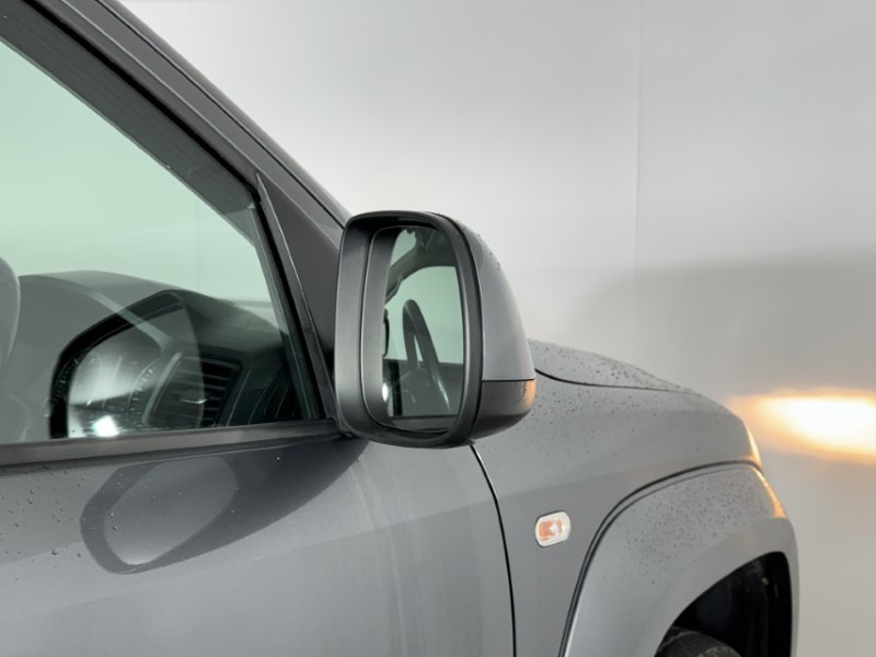 2019 (69) VOLKSWAGEN COMMERCIAL AMAROK D/Cab Pick Up Trendline 3.0 V6 TDI 204 BMT 4M Auto 5067772