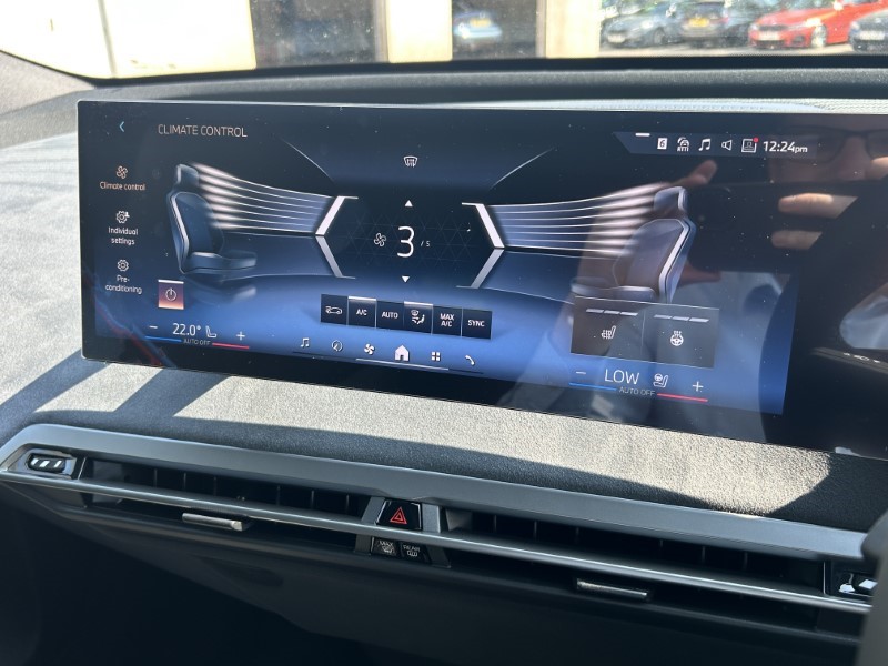 2025 (25) BMW iX 300kW xDrive45 M Sport 101kWh 5dr Auto [Skylounge] 4152003