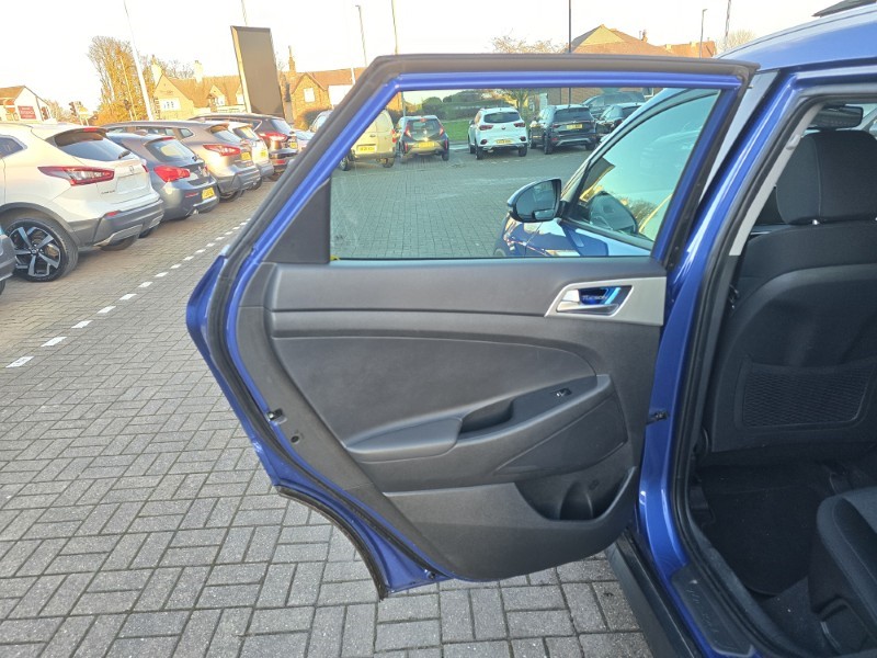 2018 (68) HYUNDAI TUCSON 1.6 CRDi SE Nav 5dr 2WD 5063274