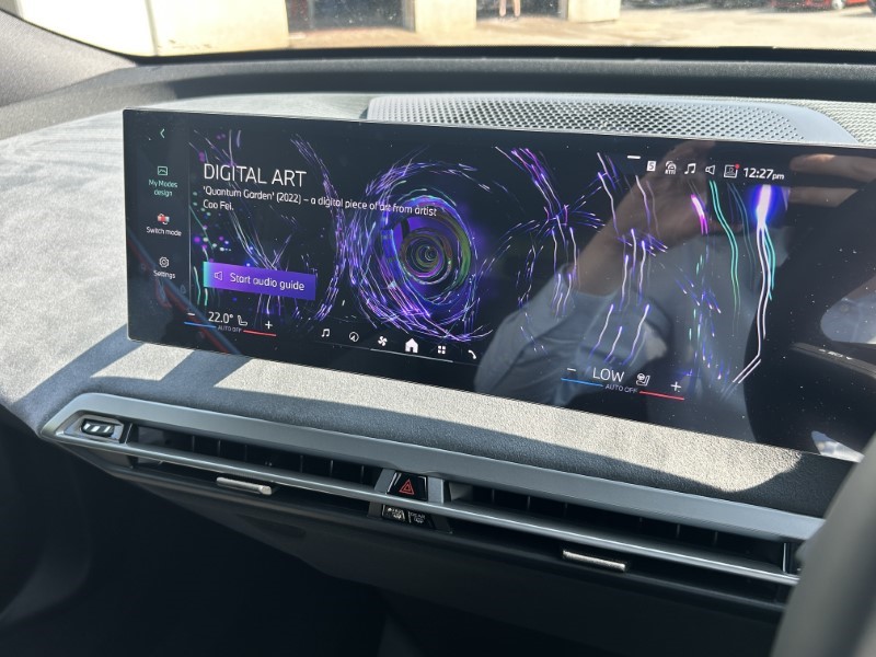 2025 (25) BMW iX 300kW xDrive45 M Sport 101kWh 5dr Auto [Skylounge] 4152024