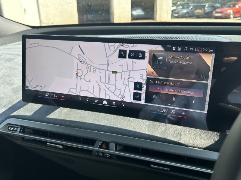 2025 (25) BMW iX 300kW xDrive45 M Sport 101kWh 5dr Auto [Skylounge] 4152001