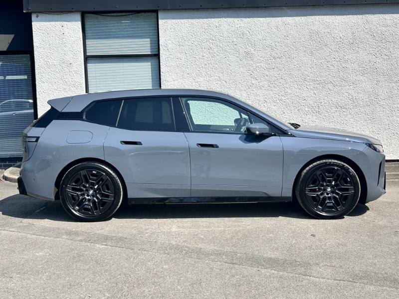 2025 (25) BMW iX 300kW xDrive45 M Sport 101kWh 5dr Auto [Skylounge] 4151991