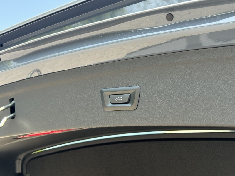 2025 (25) BMW iX 300kW xDrive45 M Sport 101kWh 5dr Auto [Skylounge] 4151989