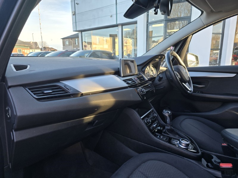 2017 (17) BMW 2 SERIES 218i SE 5dr 5063651