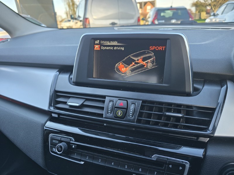 2017 (17) BMW 2 SERIES 218i SE 5dr 5063673