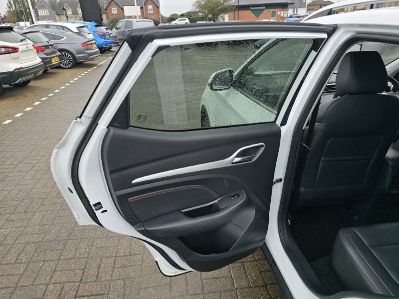 2024 (24) MG MOTOR UK ZS 1.5 VTi-TECH Exclusive 5dr 5066767