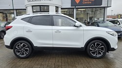 2024 (24) MG MOTOR UK ZS 1.5 VTi-TECH Exclusive 5dr 5066750