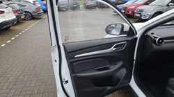 2024 (24) MG MOTOR UK ZS 1.5 VTi-TECH Exclusive 5dr 5066772