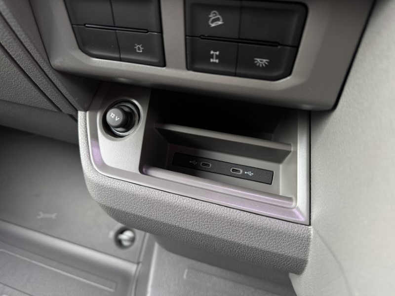 2025 (75) MAN COMMERCIAL TGE 180 Lion XC High Roof Van Auto  5070011