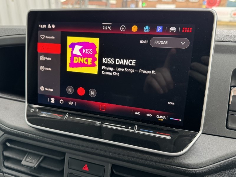 2025 (75) MAN COMMERCIAL TGE 180 Lion XC High Roof Van Auto  5069942