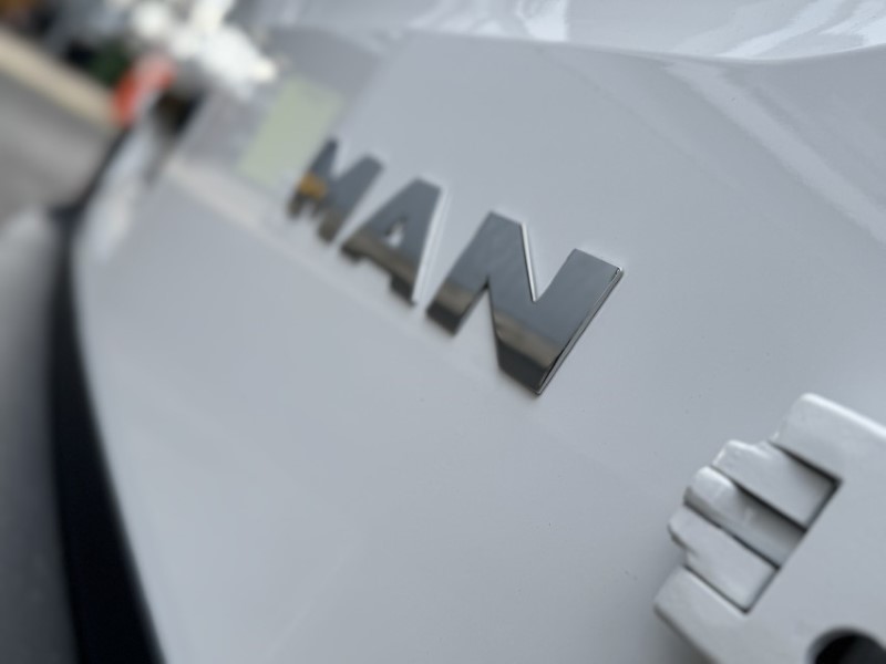 2025 (75) MAN COMMERCIAL TGE 180 Lion XC High Roof Van Auto  5069966