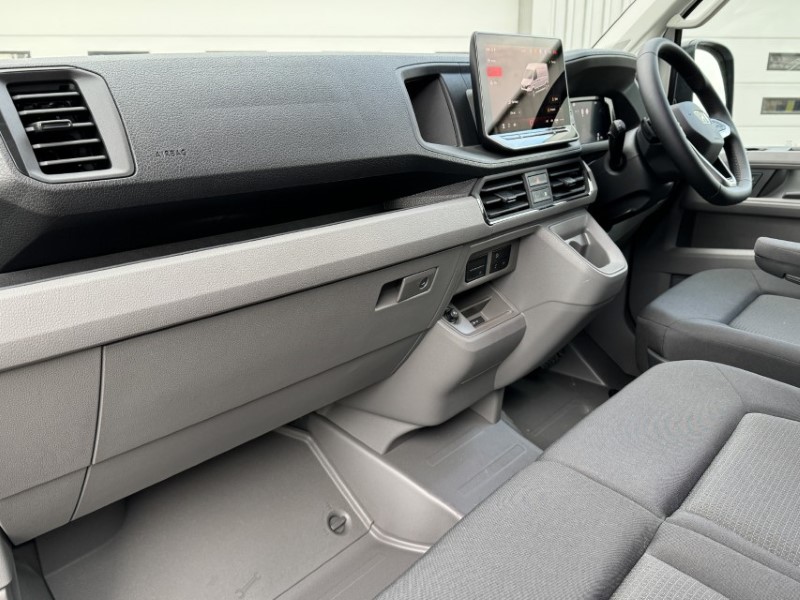 2025 (75) MAN COMMERCIAL TGE 180 Lion XC High Roof Van Auto  5069982