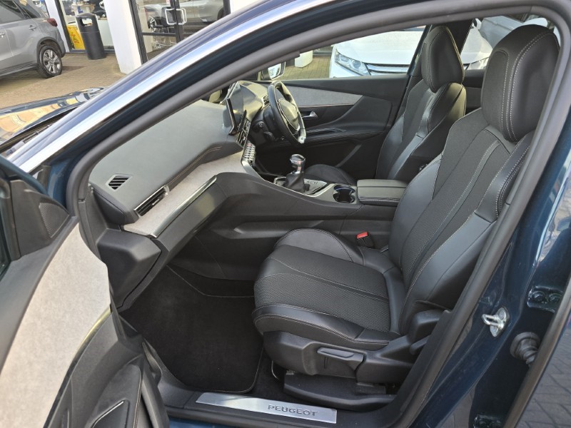 2022 (22) PEUGEOT 3008 1.5 BlueHDi GT 5dr 5084380