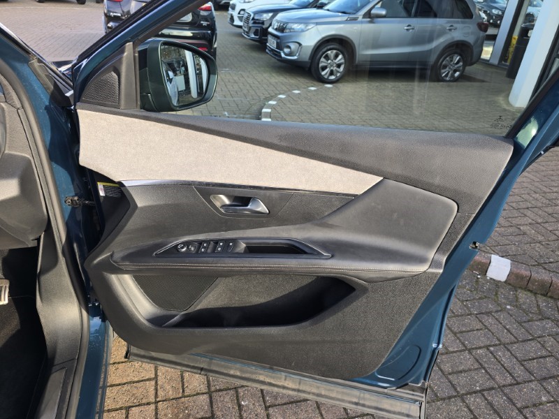 2022 (22) PEUGEOT 3008 1.5 BlueHDi GT 5dr 5084386