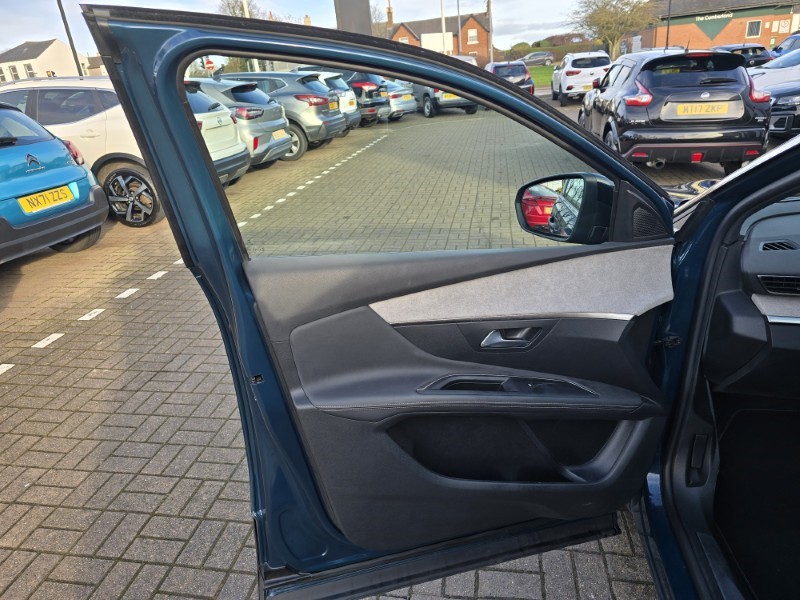 2022 (22) PEUGEOT 3008 1.5 BlueHDi GT 5dr 5084378