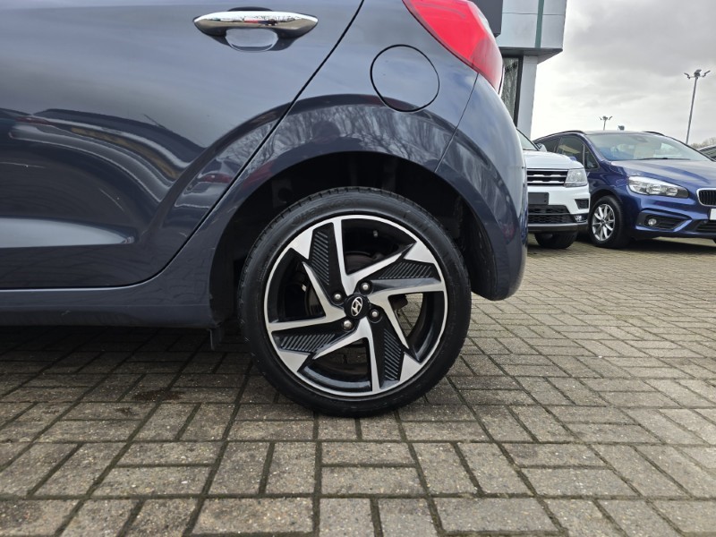 2023 (72) HYUNDAI I10 1.0 MPi Premium 5dr Auto 5105503