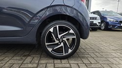 2023 (72) HYUNDAI I10 1.0 MPi Premium 5dr Auto 5105503