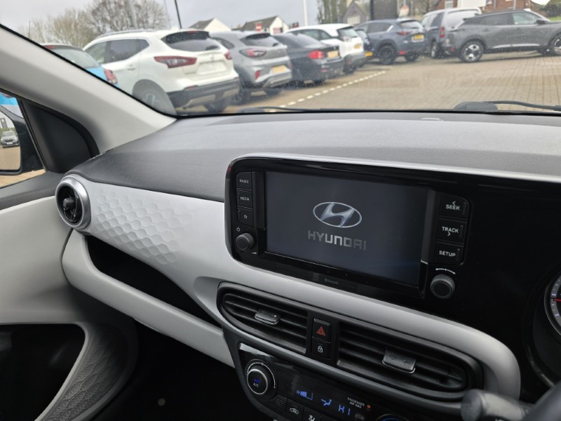 2023 (72) HYUNDAI I10 1.0 MPi Premium 5dr Auto 5105526