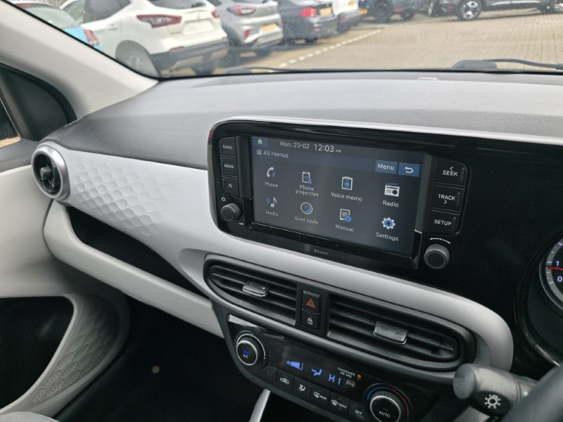 2023 (72) HYUNDAI I10 1.0 MPi Premium 5dr Auto 5105534